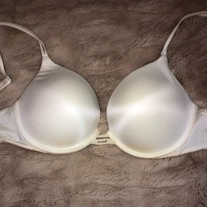 White Push-Up Victoria Secret bra!